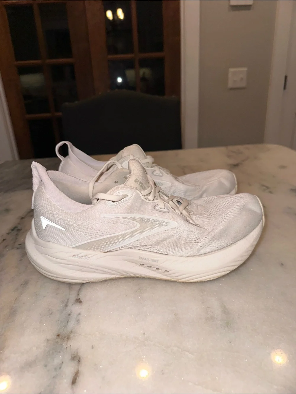 Brooks Size 10 White Women's Running Sneakers